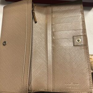 Salvatore Ferragamo Wallet Long!